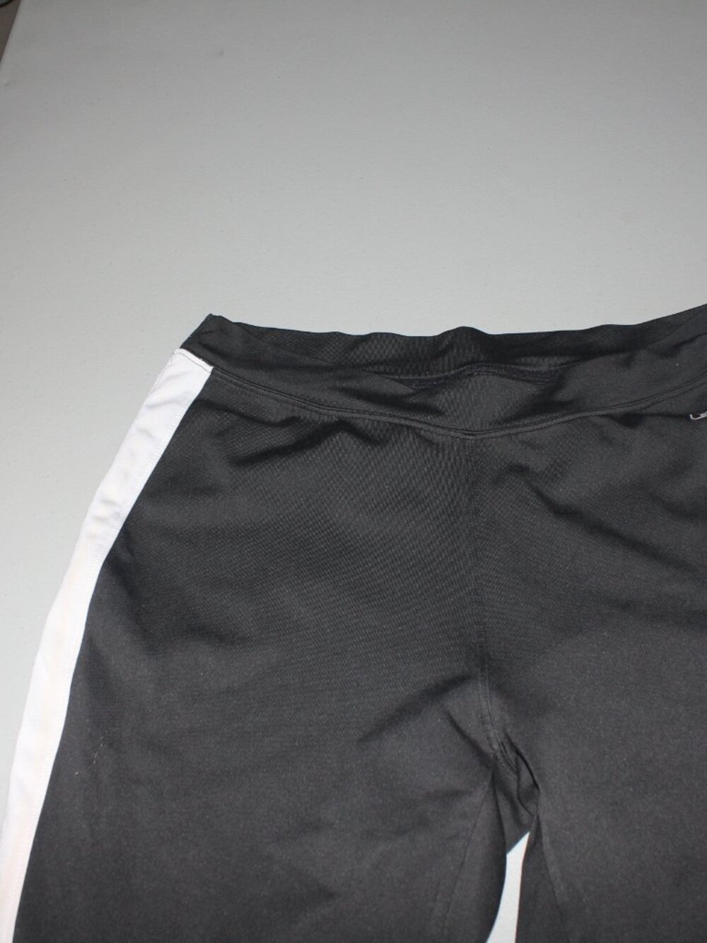 Black ReebokAthletic Pants Size Medium - Picture 2 of 5